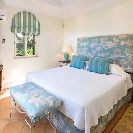 Sleeps 10 Pool Air Con Wifi Villa